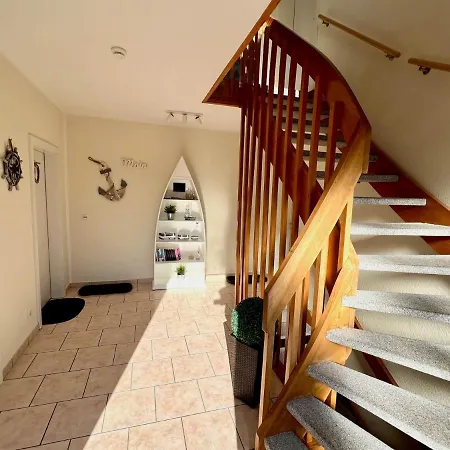 Haus - 3 *