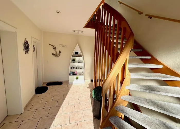 Haus - 3 *
